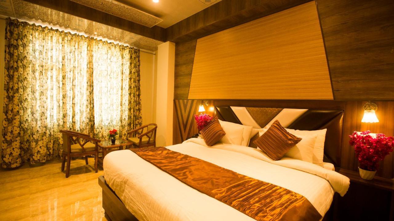 Hotel Kings Regency Drang Exteriör bild